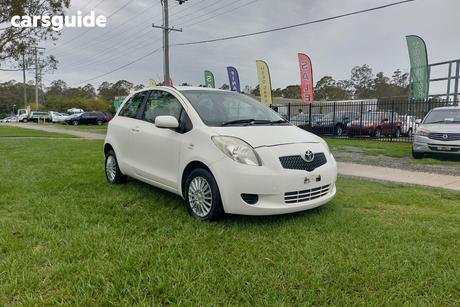 White 2007 Toyota Yaris Hatchback Yr