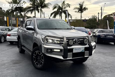 Silver 2017 Toyota Hilux Dual Cab Utility Sr5 (4X4)