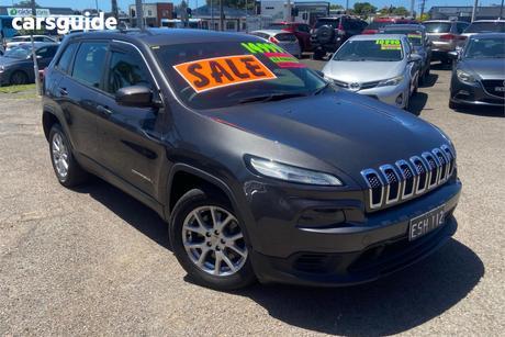 Grey 2014 Jeep Cherokee Wagon Sport (4X2)