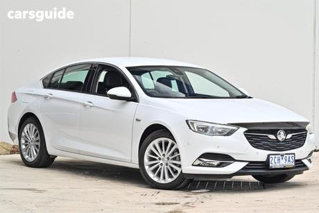 White 2018 Holden Calais Liftback