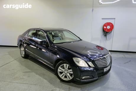Blue 2009 Mercedes-Benz E350 Sedan AVANTGARDE 212