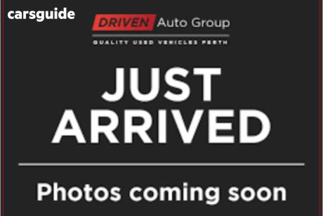 White 2017 Toyota HiAce Bus Commuter (12 Seats)