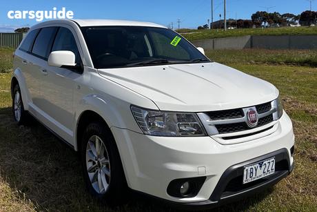 White 2013 Fiat Freemont Wagon
