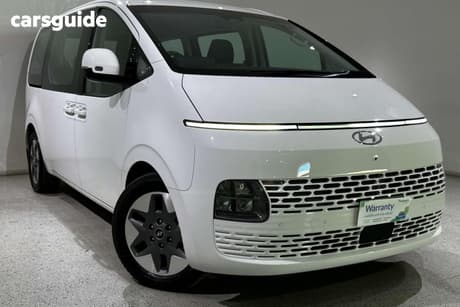 White 2023 Hyundai Staria Wagon