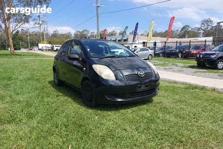 Black 2005 Toyota Yaris Hatchback Yr