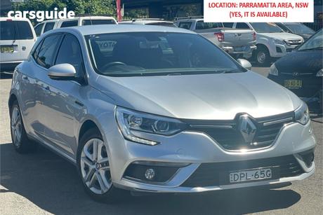 Silver 2017 Renault Megane Hatchback Life
