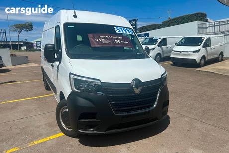 White 2024 Renault Master Van Pro Mwb Fwd (110Kw) L2H2