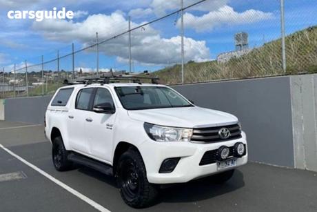 White 2015 Toyota Hilux Dual Cab Utility Sr (4X4)