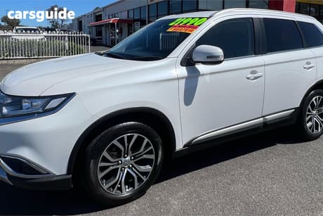 White 2017 Mitsubishi Outlander Wagon Ls 7 Seat (Awd)