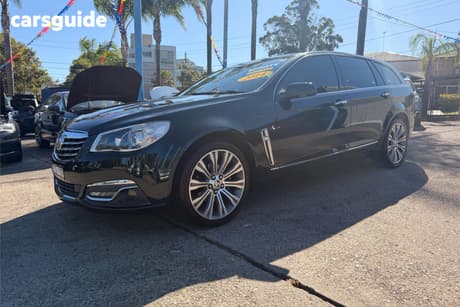Green 2014 Holden Calais Sportswagon V