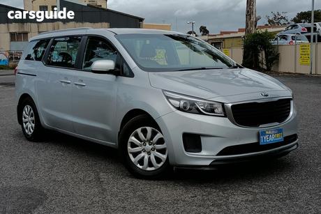 Silver 2016 Kia Carnival Wagon S