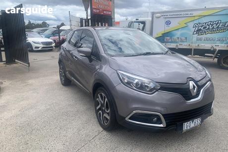 Grey 2015 Renault Captur SUV DYNAMIQUE
