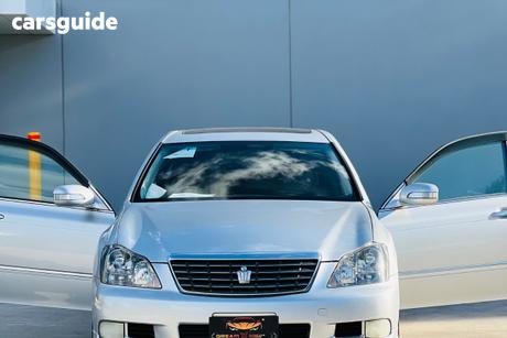 Grey 2006 Toyota Crown Sedan