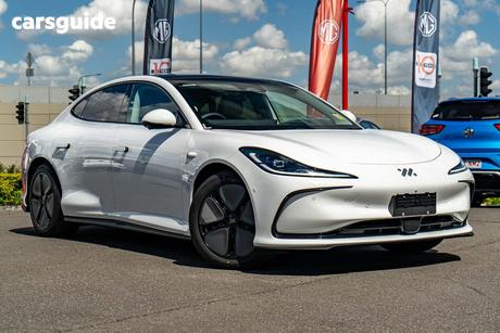 White 2025 MG Im5 Sedan Premium