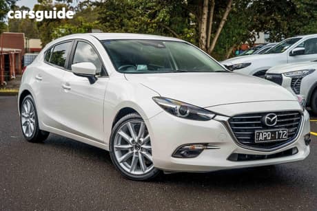 White 2017 Mazda 3 Hatchback Sp25 Gt
