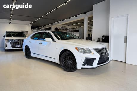 White 2006 Lexus LS Sedan USF40 (ZX001375)