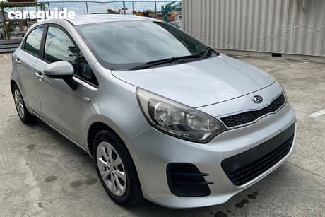Silver 2016 Kia RIO Hatchback S
