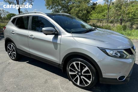 Silver 2014 Nissan Qashqai Wagon Ti (4X2)