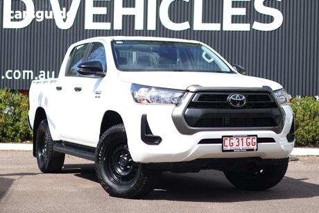 White 2022 Toyota Hilux Double Cab Chassis Sr (4X4)