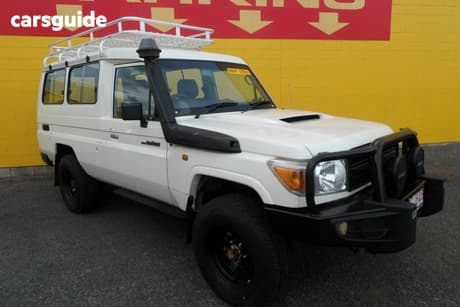 White 2015 Toyota Landcruiser Workmate (4X4) 11 Seat