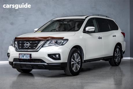 White 2018 Nissan Pathfinder Wagon St-L (4X2)