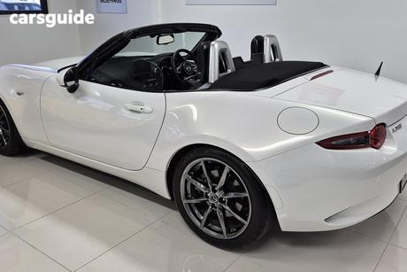 White 2016 Mazda MX-5 Roadster Gt