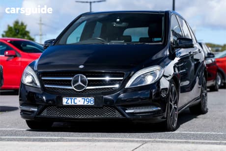 Black 2013 Mercedes-Benz B250 Hatchback