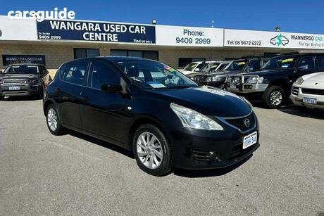 Black 2013 Nissan Pulsar Hatchback St