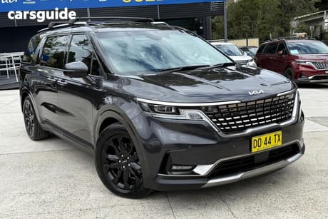 Grey 2023 Kia Carnival Wagon Platinum
