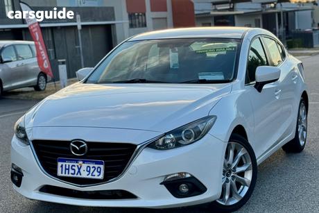 White 2014 Mazda 3 Sedan Sp25
