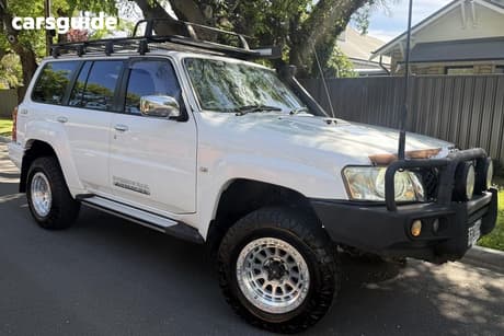 White 2011 Nissan Patrol Wagon St (4X4)