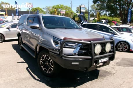 Silver 2021 Toyota Hilux Double Cab Pick Up Sr5 + Premium Interior (4X4)