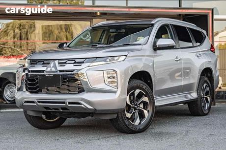 Silver 2025 Mitsubishi Pajero Sport Wagon Exceed (4Wd) 7 Seat