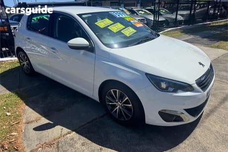 White 2014 Peugeot 308 Hatchback Allure