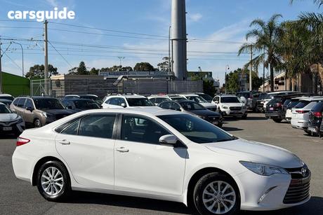 White 2016 Toyota Camry Sedan Altise