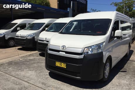 White 2020 Toyota HiAce Bus Commuter (12 Seats)