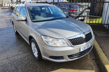 Beige 2012 Skoda Octavia Wagon 90 Tsi