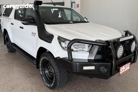 White 2021 Toyota Hilux Double Cab Pick Up Sr (4X4)