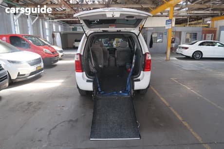 White 2011 Kia Grand Carnival Wagon S