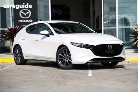 White 2025 Mazda Mazda3 Hatchback G20 Evolve