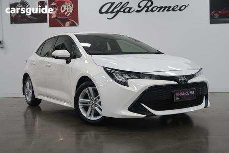 White 2018 Toyota Corolla Hatchback Ascent Sport