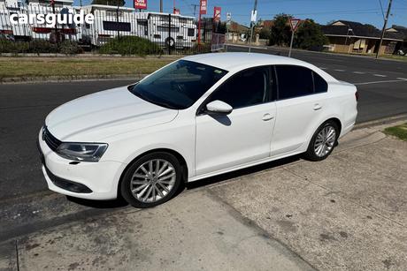 White 2012 Volkswagen Passat Sedan 118 Tsi