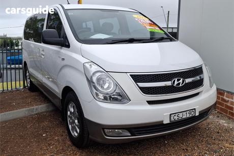 White 2012 Hyundai Imax Wagon