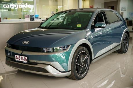 Green 2025 Hyundai Ioniq 5 Wagon Epiq Awd (84Kwh)