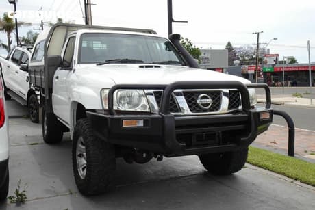 White 2011 Nissan Patrol Leaf Cab Chassis Dx (4X4)