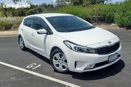 White 2017 Kia Cerato Hatchback S