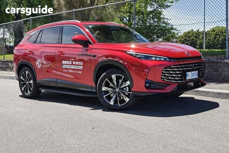 Red 2025 MG HS Wagon Essence