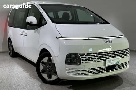 White 2023 Hyundai Staria Wagon