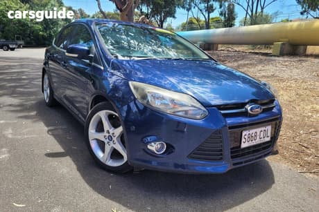 Blue 2012 Ford Focus Hatchback Ambiente