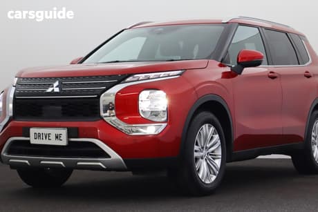 Red 2022 Mitsubishi Outlander Wagon Ls 7 Seat (2Wd)